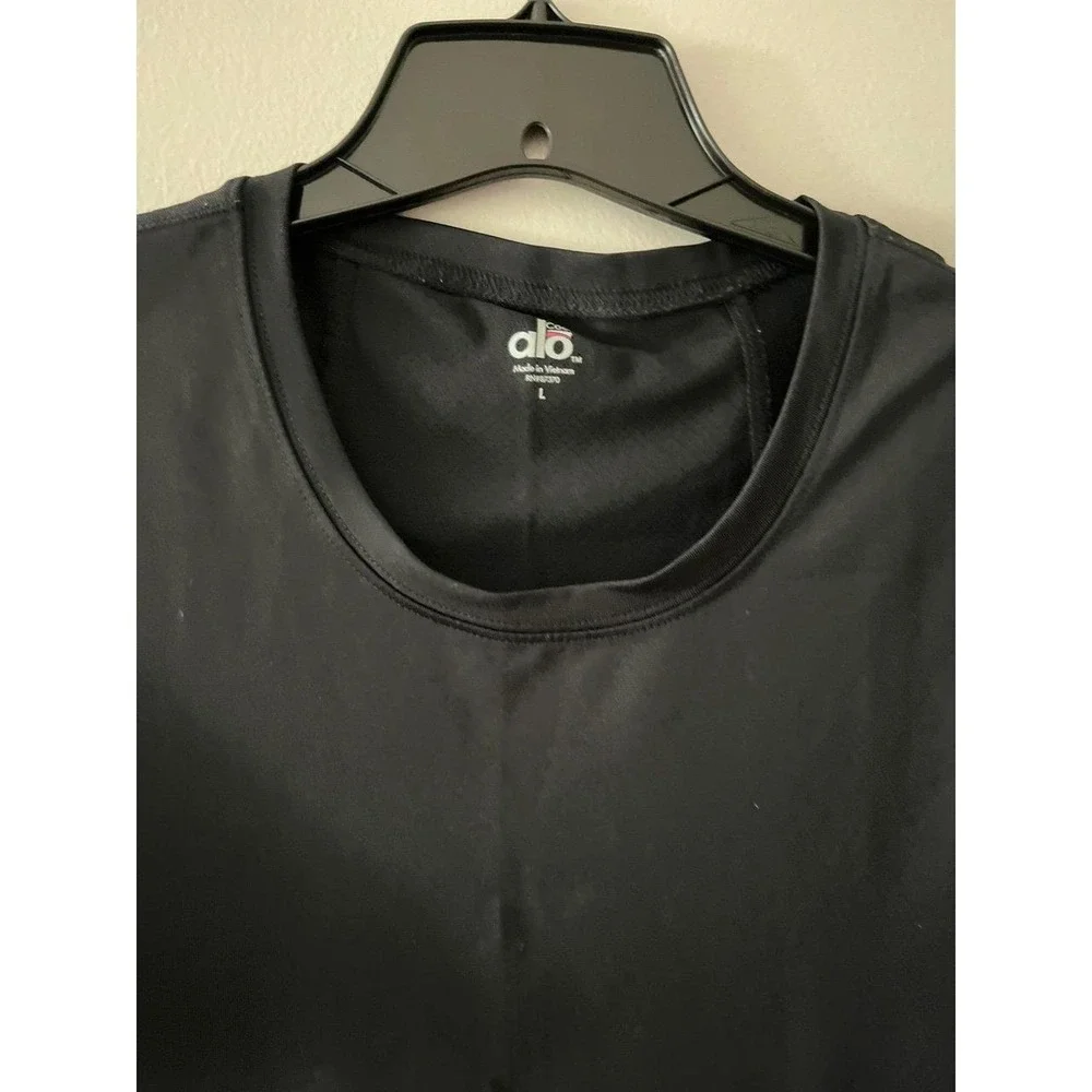 ALO Yoga Cool Fit Athletic Top Black Large
